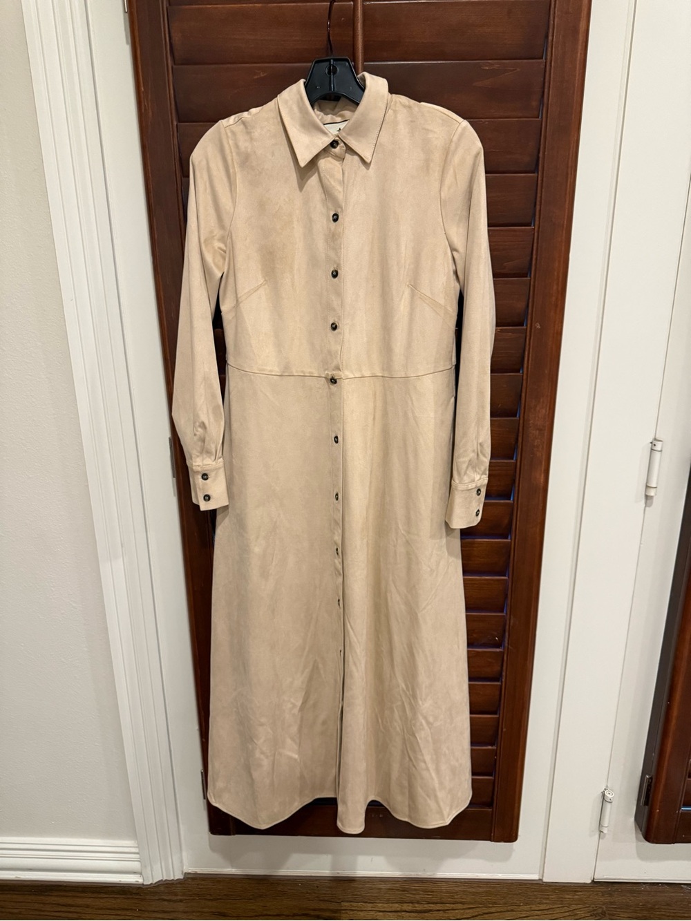 Tuckernuck Beige Long-Sleeve Button-Front Midi Dress